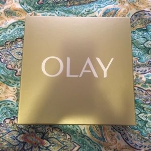 Olay Gift Box